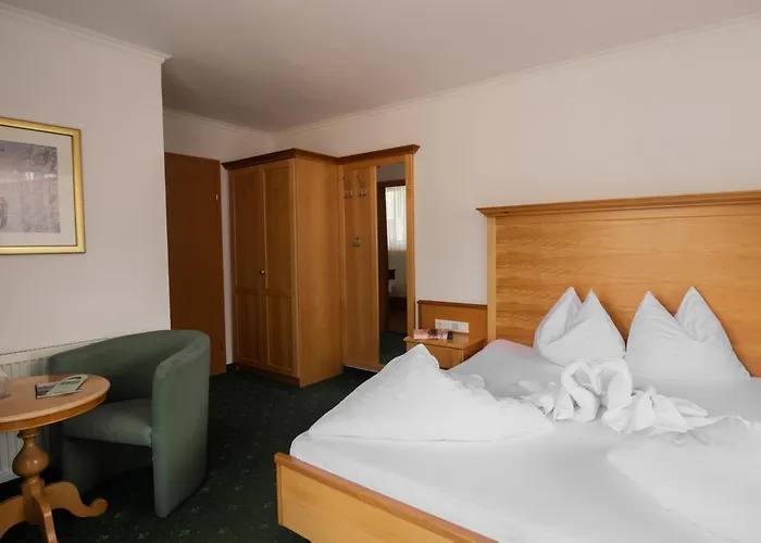 Hotel Martini Kaprun Including Free Parking And Zell Am See-Kaprun Summer Card